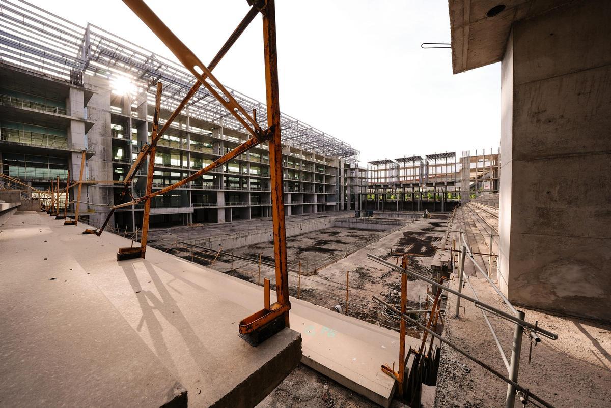 Estado actual del Centro Acuático, abandonado desde que se paralizaron las obras en 2010.