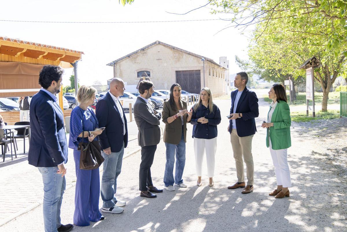 La consejera de Turismo, Carmen María Conesa, visita las mejoras realizadas en la Vía Verde del Noroeste