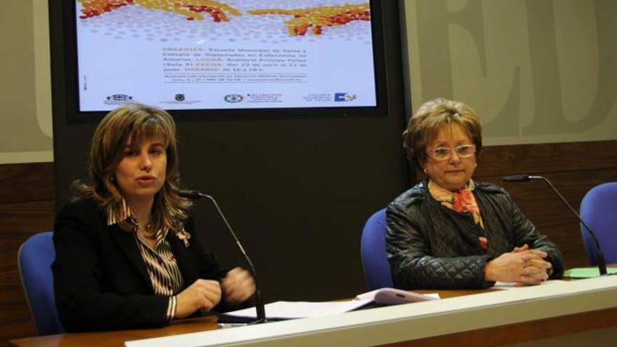 Yolanda Valcárcel y Trinidad Ordiz, ayer, durante la presentación del curso.