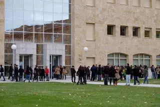 La oleada de ofertas de empleo público moviliza en Zamora a 2.000 opositores