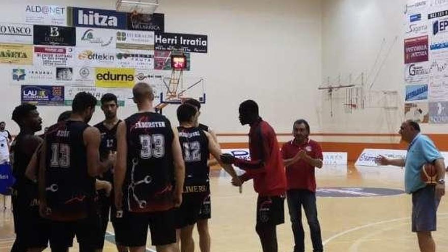 Los jugadores del Círculo, durante la presentación del partido.