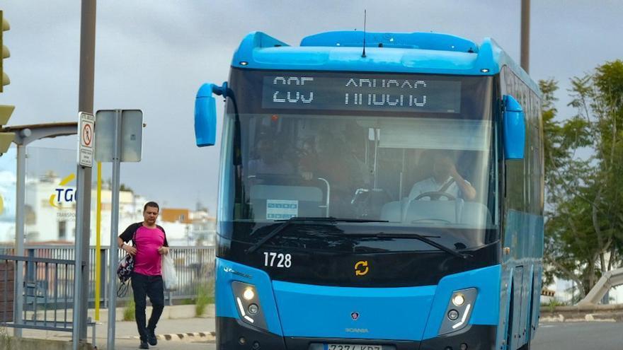 Mogán ajusta sus conexiones de guagua al nuevo horario del IES de Arguineguín