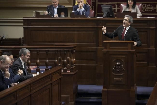 19/01/2017.CANARIAS.Pleno del Parlamento de Canarias..Fotos: Carsten W. Lauritsen