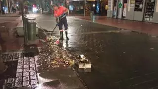 La Nochevieja se salda con 300 kilos más de residuos en las calles que el año pasado