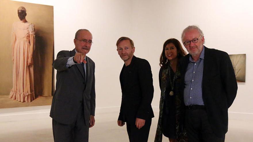 De la Torres, junto a Michael Borremans, Gemma del Corral y Fernando Francés, en el CAC