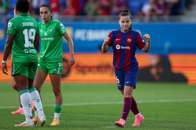 Liga F: FC Barcelona - Betis, el partido de despedida de Sandra Paños, Mariona Caldentey y Jonatan Giráldez, en imágenes