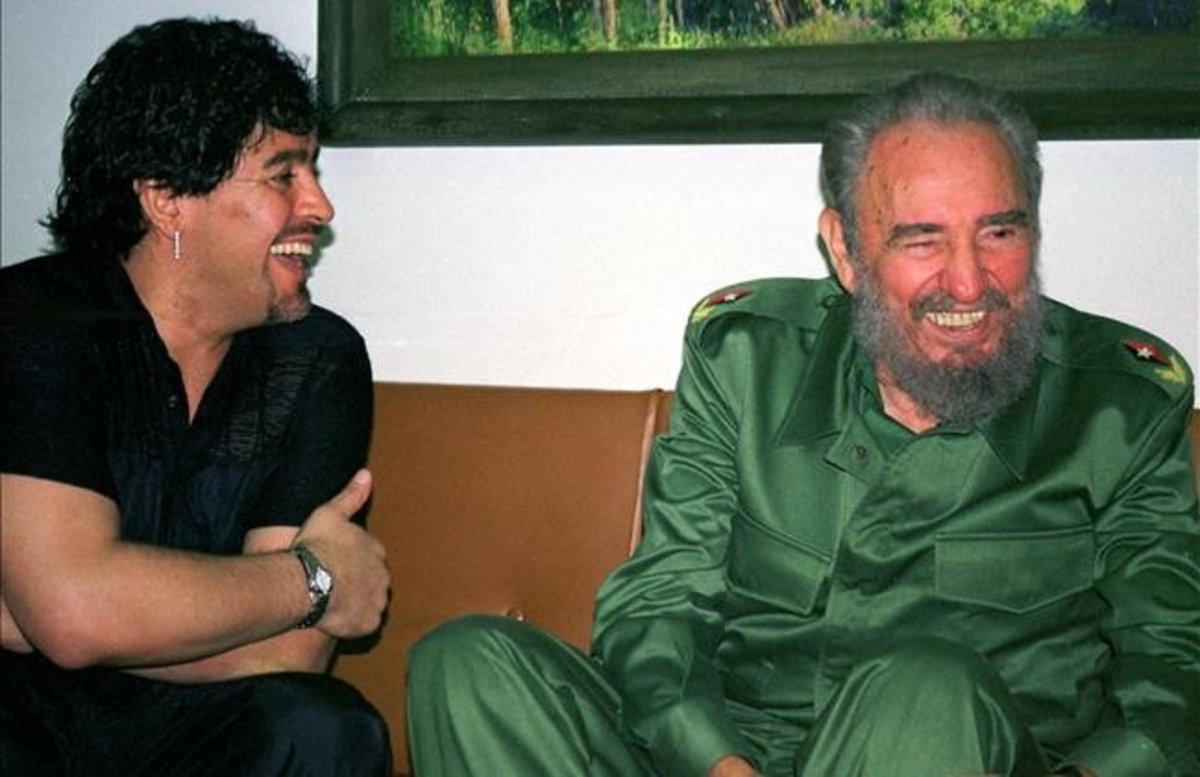 zentauroepp195788 argentine soccer legend diego maradona meets cuban president201125185031