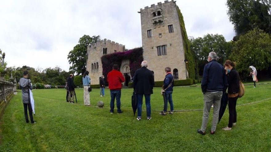 Primeras visitas al pazo de Meirás como patrimonio estatal.