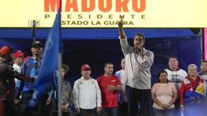 El presidente de Venezuela y candidato a la reelección, Nicolás Maduro, durante un mitin en La Guaira.