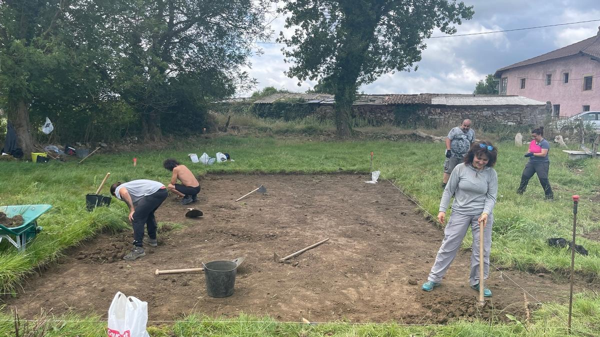 Campaña de excavaciones en Lucus Asturum, en Llanera, en 2022.