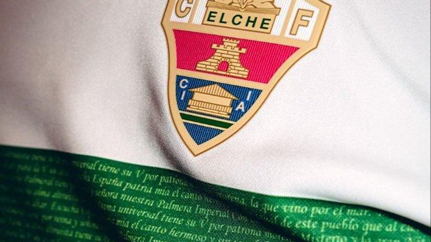 Detalle de la camiseta que el propio Elche ha mostrado en su Twitter.