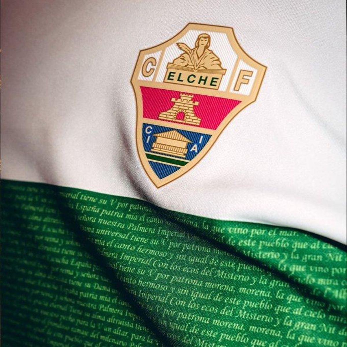 Detalle de la camiseta que el propio Elche ha mostrado en su Twitter.