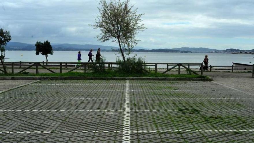 El edificio de usos náuticos se instalará en las inmediaciones de la playa de O Bao. // Iñaki Abella