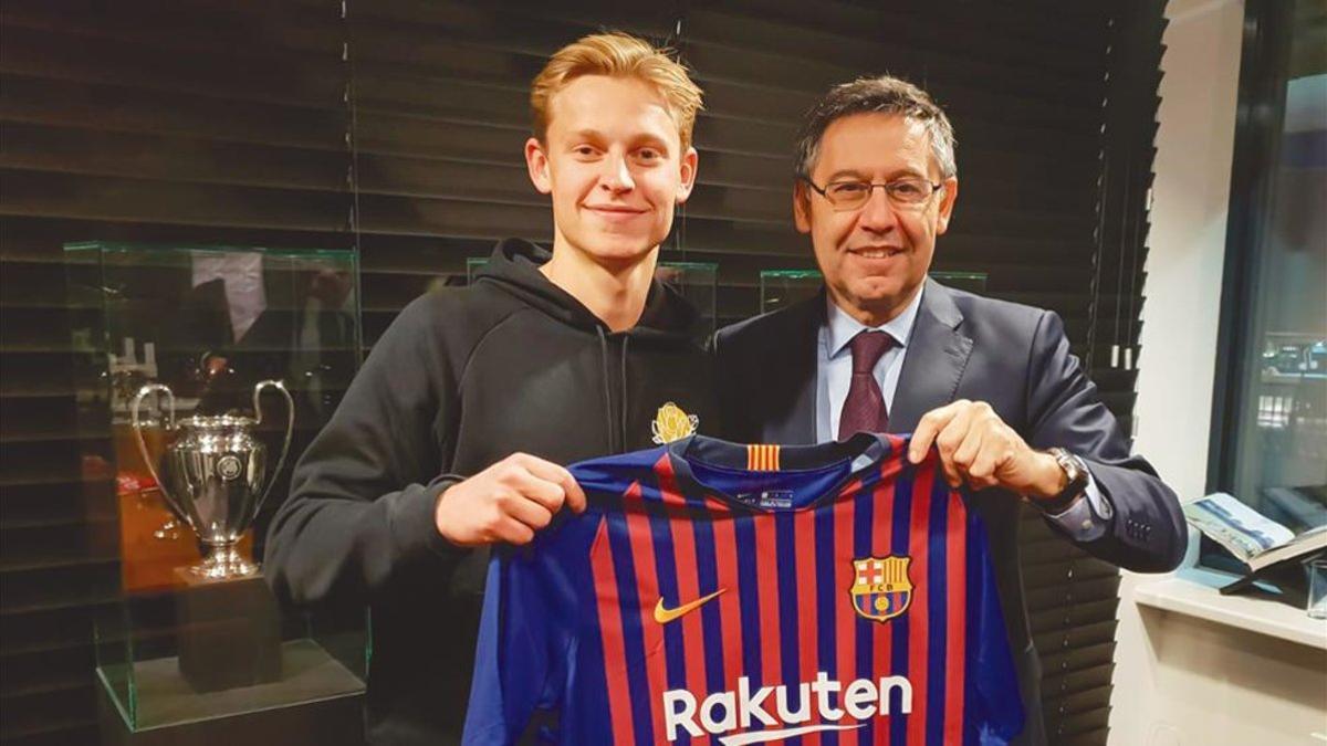 Bartomeu acabó convenciendo a De Jong