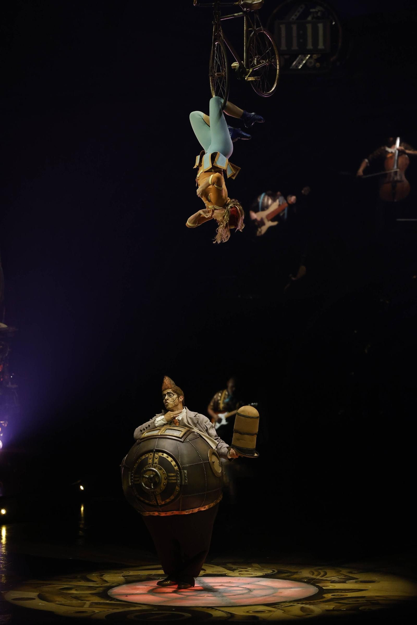 EN IMÁGENES: Acrobacias de todos los colores en el Circo del Sol, se estreno en Gijón
