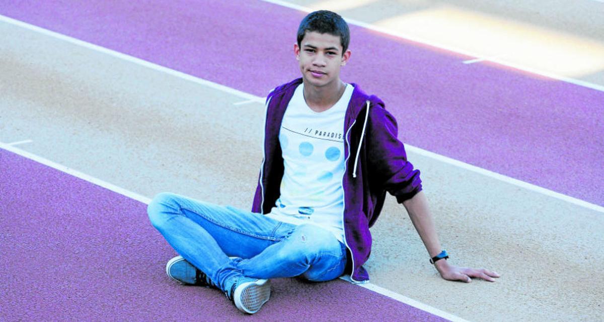 Josué Canales trenca el cronòmetre