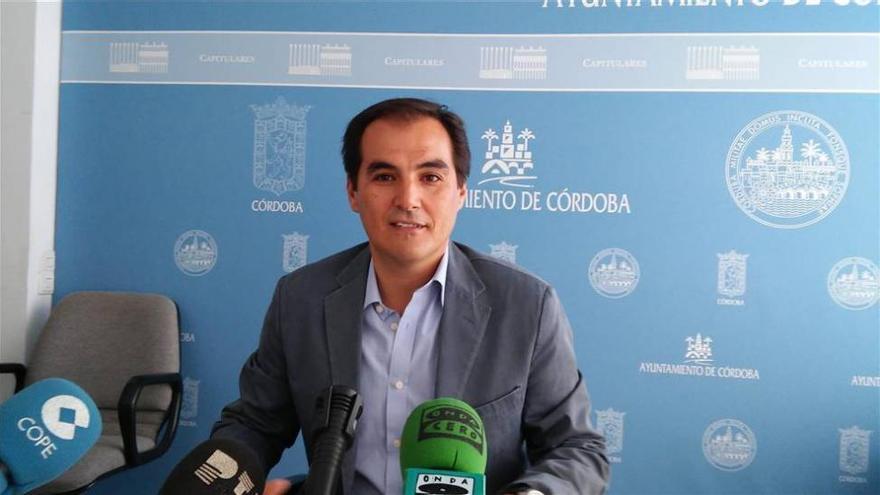 Nieto acusa a la alcaldesa de mentir sobre la situación del proyecto del Metrotrén