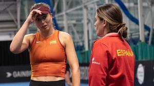 Paula Badosa y Anabel Medina, durante un entreno