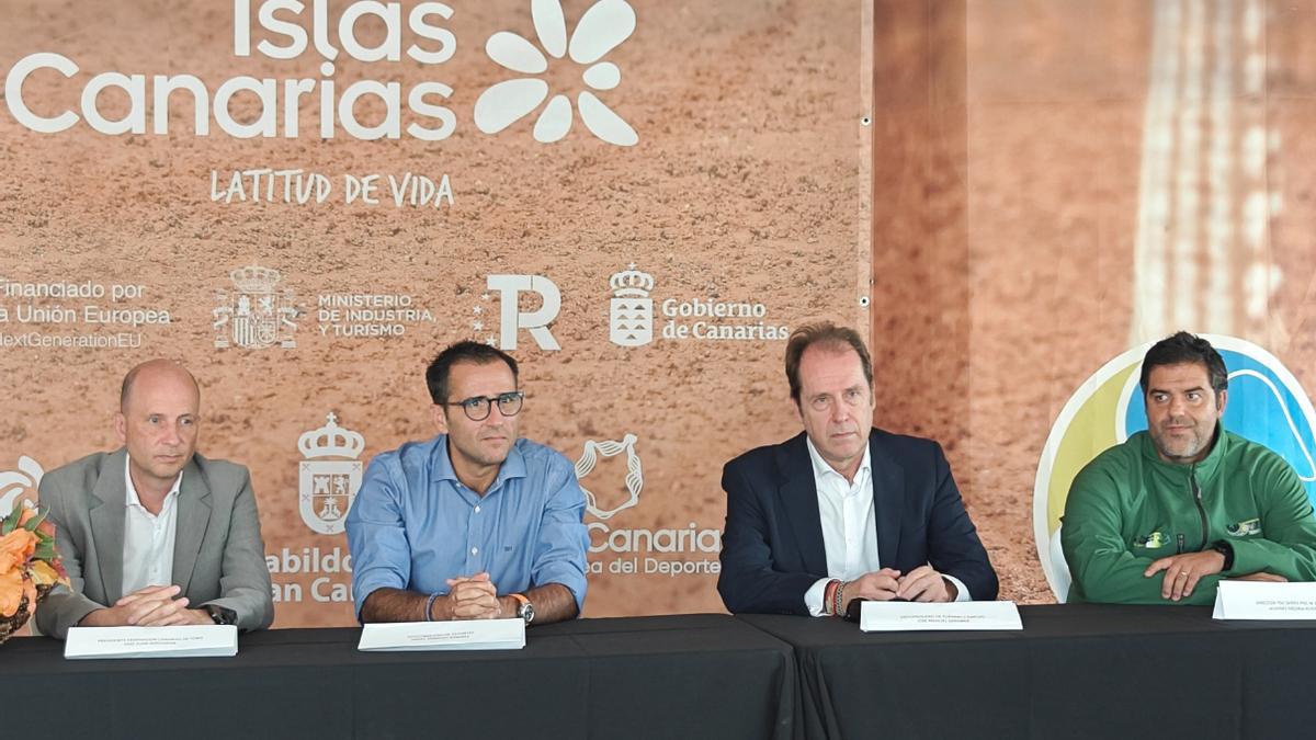 Imagen de la presentación oficial de la segunda temporada del circuito Tenis desde Canarias (TDC), en El Cortijo.