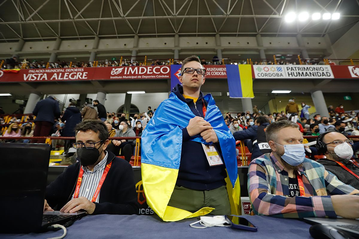 El homenaje a Felipe Reyes y el ambiente en Vista Alegre en el España - Ucrania