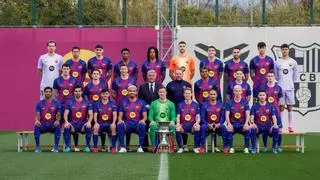 El Barça comparte la foto oficial de la plantilla 2025/26 con una ausencia cantada