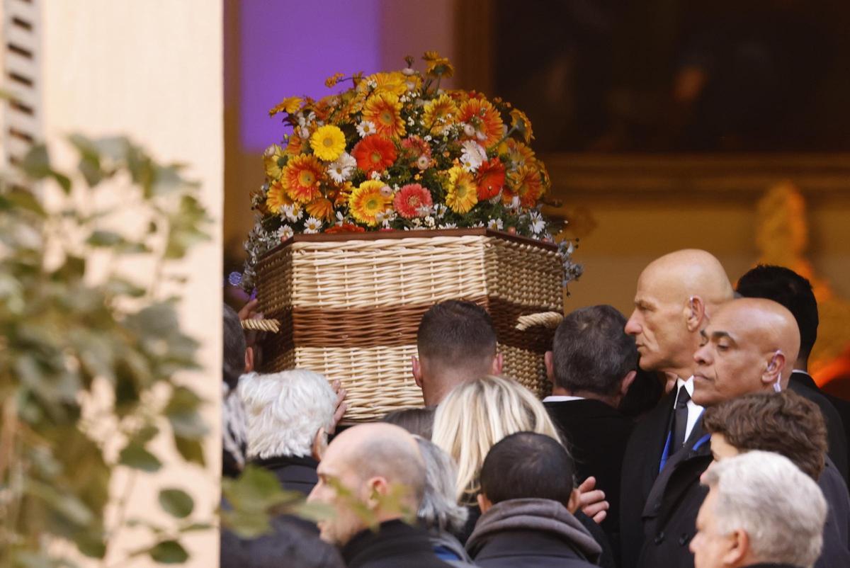 Brigitte Bardot reposa junto a sus padres y abuelos en cementerio frente al Mediterráneo