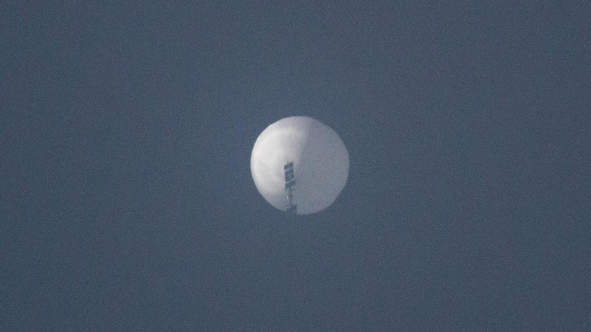 El supuesto globo espía chino, sobre Billings (Montana)