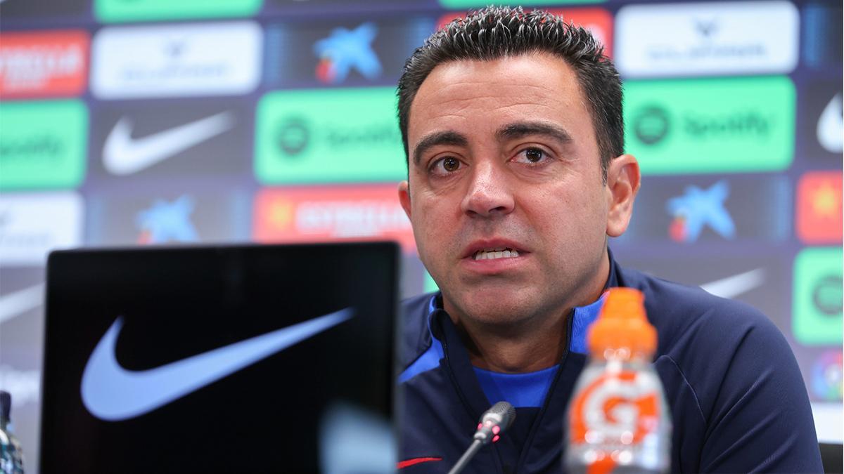 Xavi: "El fichaje prioritario es el del pivote"