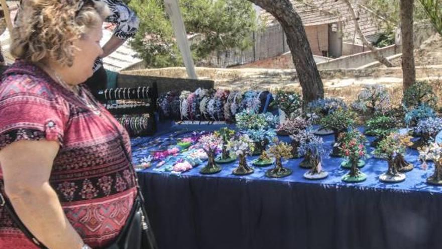 Encuentro de artesanía  en las Cuevas del Rodeo