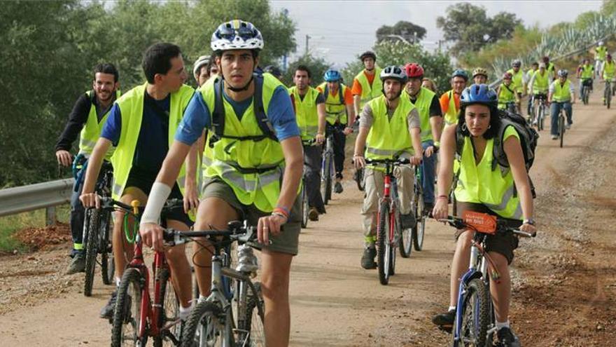 Un total de 13 empresas optan a construir la vía ciclista a Rabanales