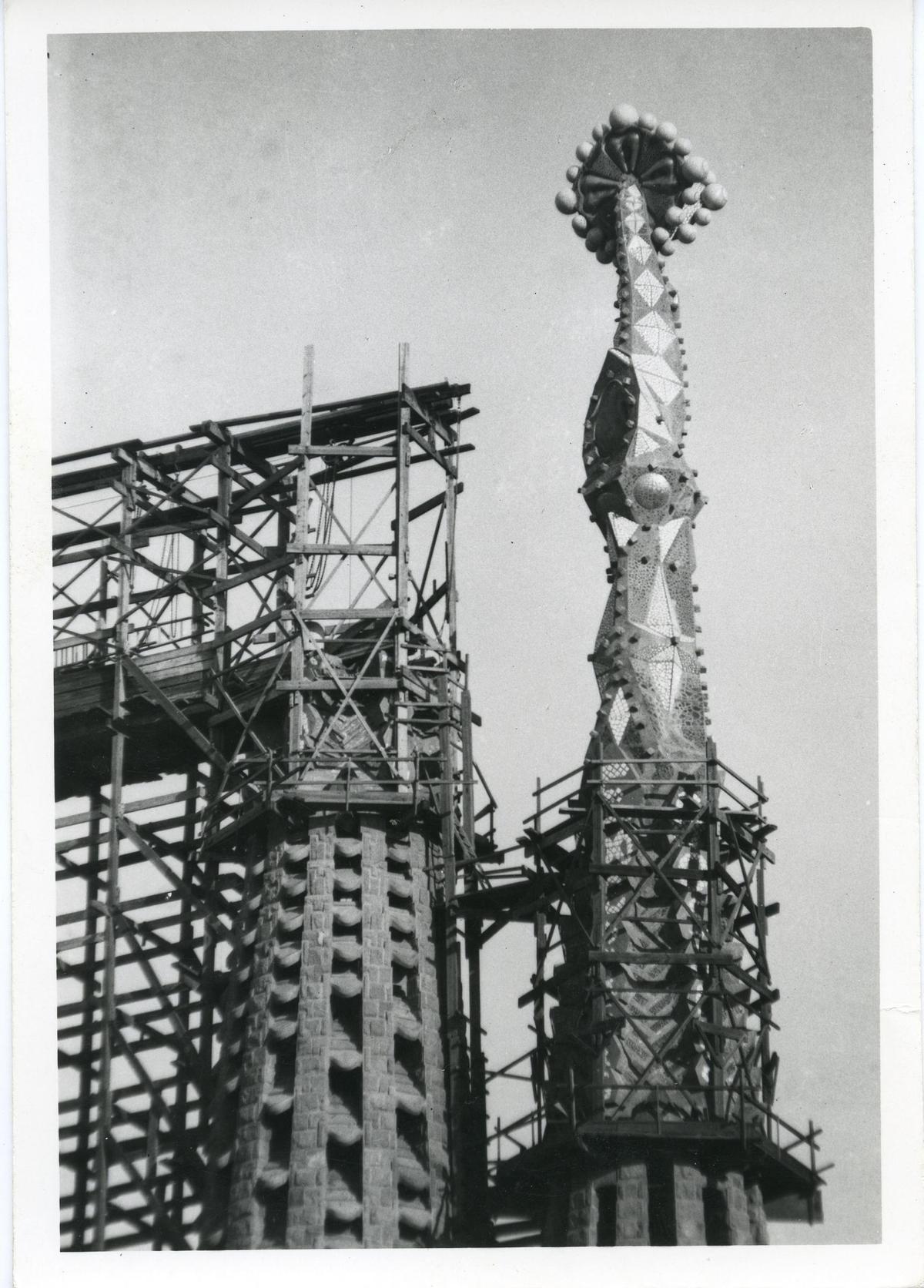 La Torre de Bernabé, en otra fotografía que atesora el departamento de documentación del templo.