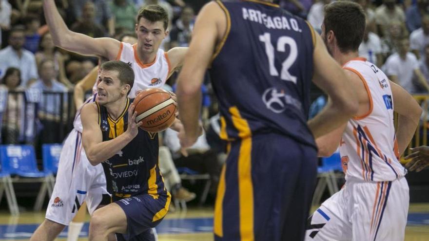 Fran Cárdenas durante el partido ante el Palencia