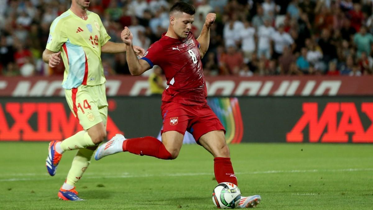 Luka Jovic durante un partido entre Serbia y la selección española
