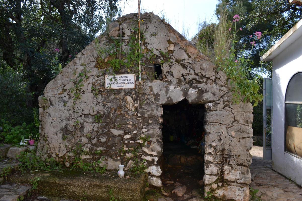 La Coveta o Caseta del Pare Pere, uno de los lugares espirituales del Montgó