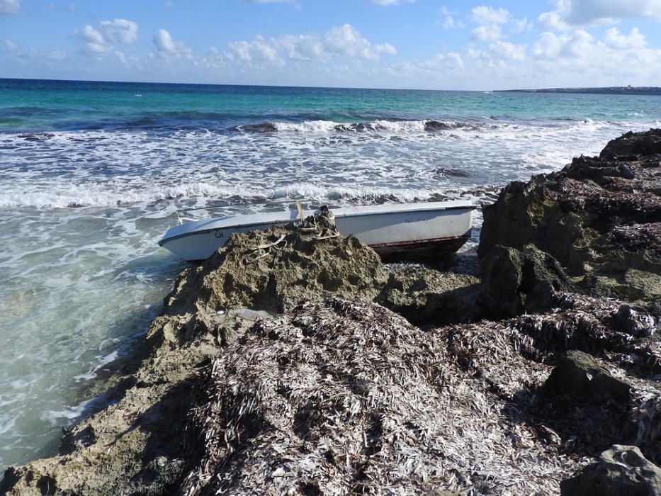 Llega una patera a Formentera