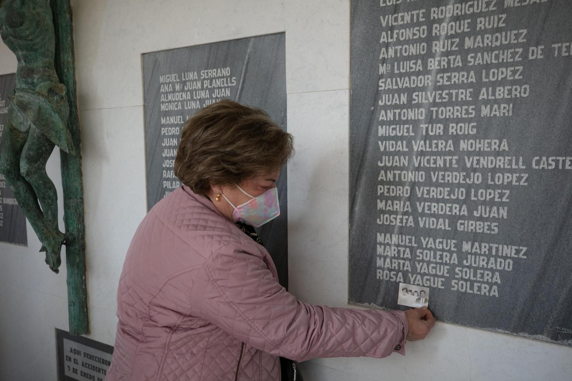 Homenaje a las víctimas del accidente aéreo de ses Roques Altes