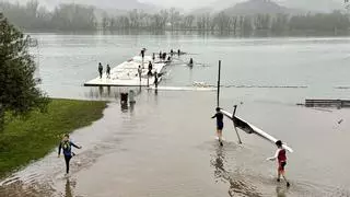 La lluvia desborda el estanque de Banyoles