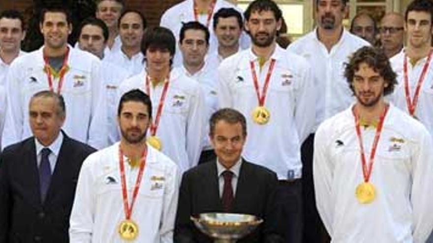 Zapatero: &quot;Sois los campeones como equipo y como grupo humano&quot;