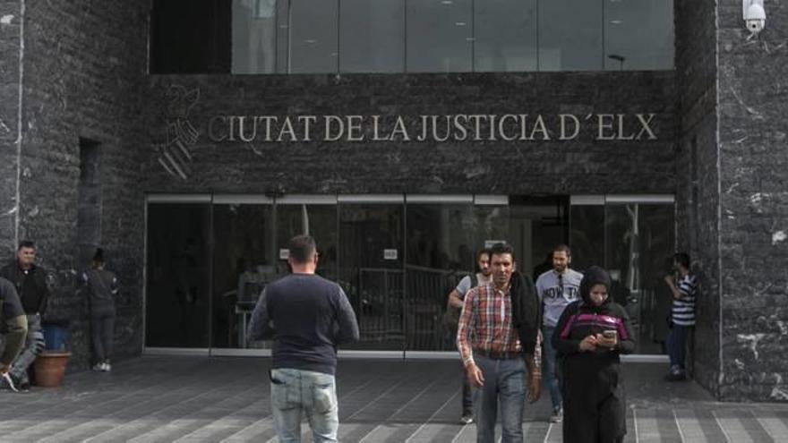 La Ciudad de la Justicia de Elche, donde declaró ayer el asaltante.