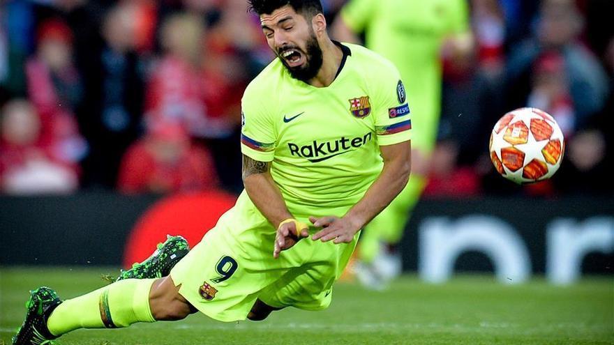 Luis Suárez se somete a una operación de rodilla