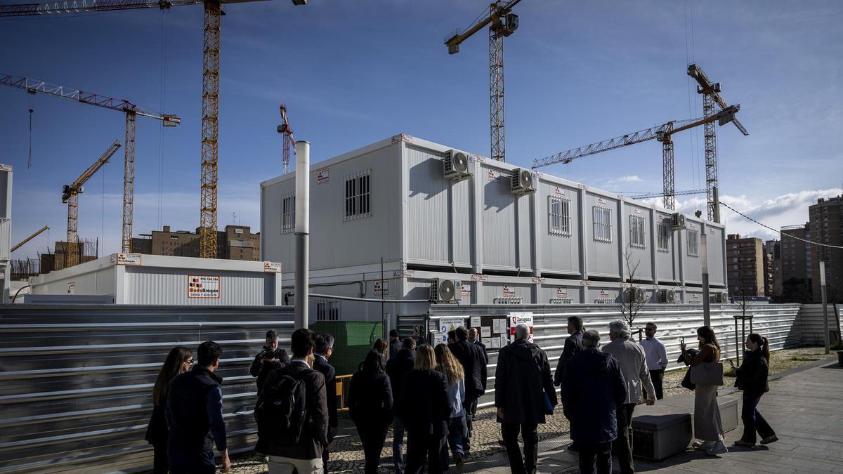 Última visita de la FIFA a Zaragoza y las obras de La Romareda, el pasado 10 de marzo.