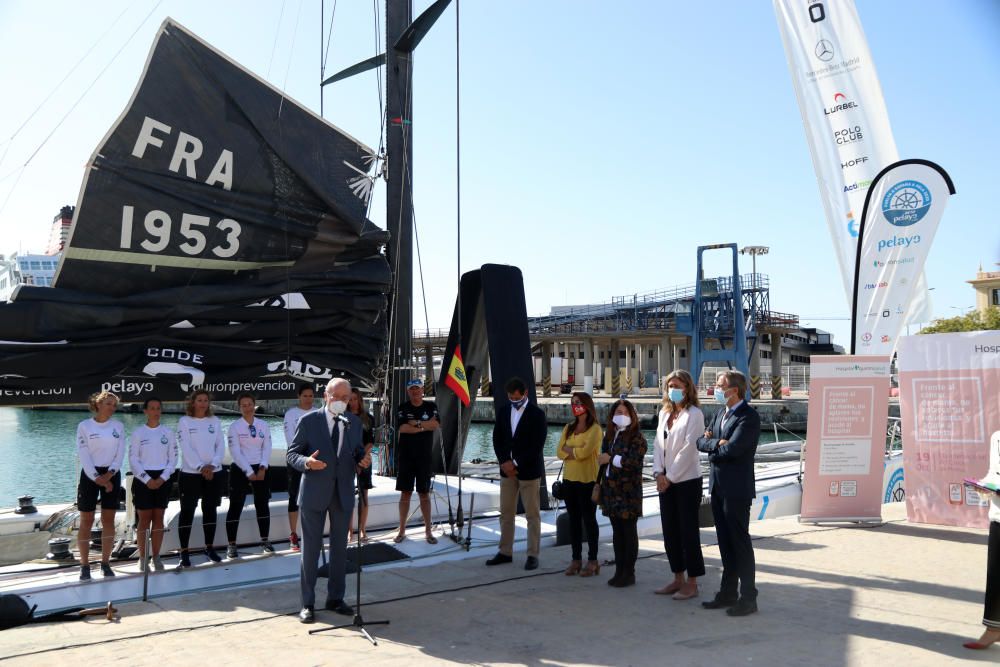 Recepción al barco 'Reto Pelayo Vida' en el puerto de Málaga