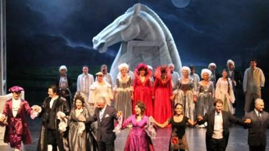 La ópera vuelve a llenar el auditorio de Teulada