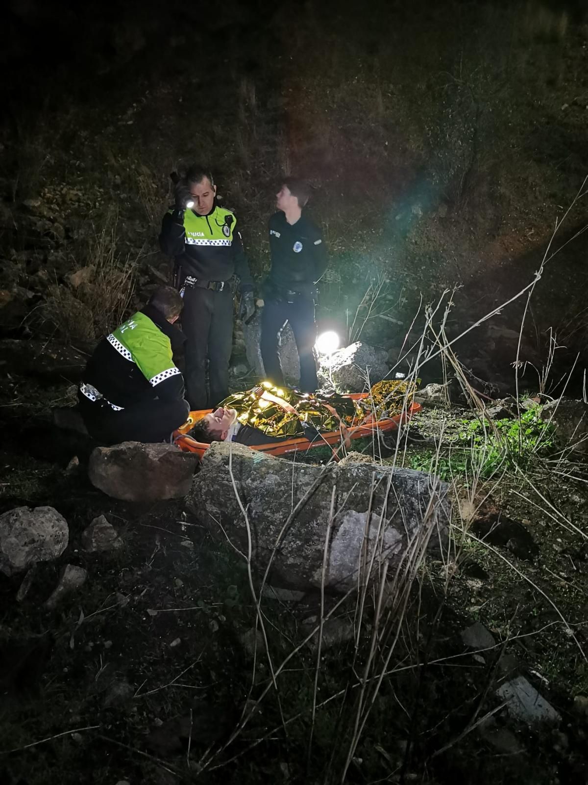 Rescatan a un joven tras rodar 40 metros por la ladera del Fuerte