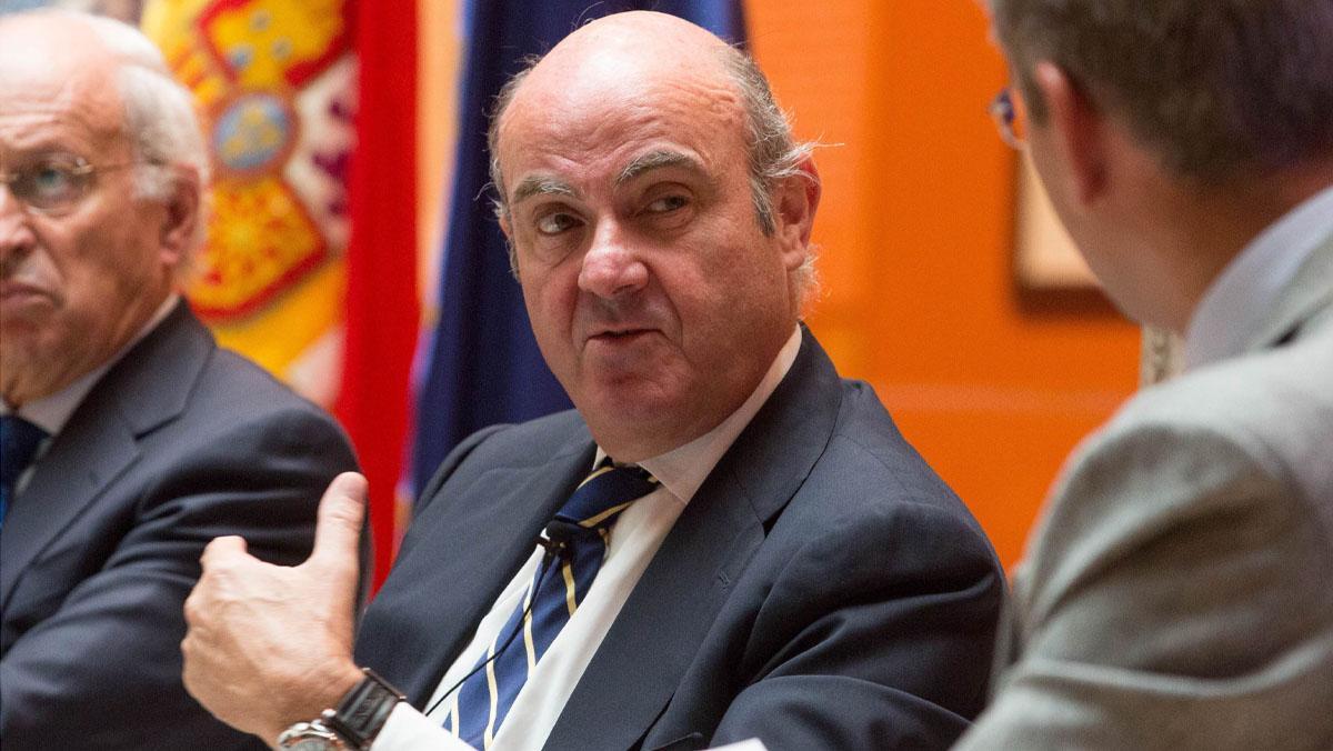 Guindos ha assegurat que el Govern “no deixarà que això passi” i farà que prevalgui la democràcia en “el conjunt d’Espanya”.