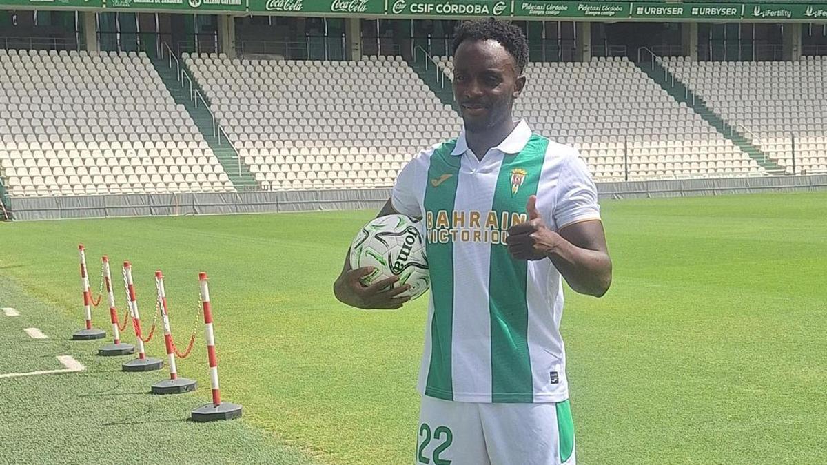 Diarra, en su presentación como nuevo jugador del Córdoba CF.