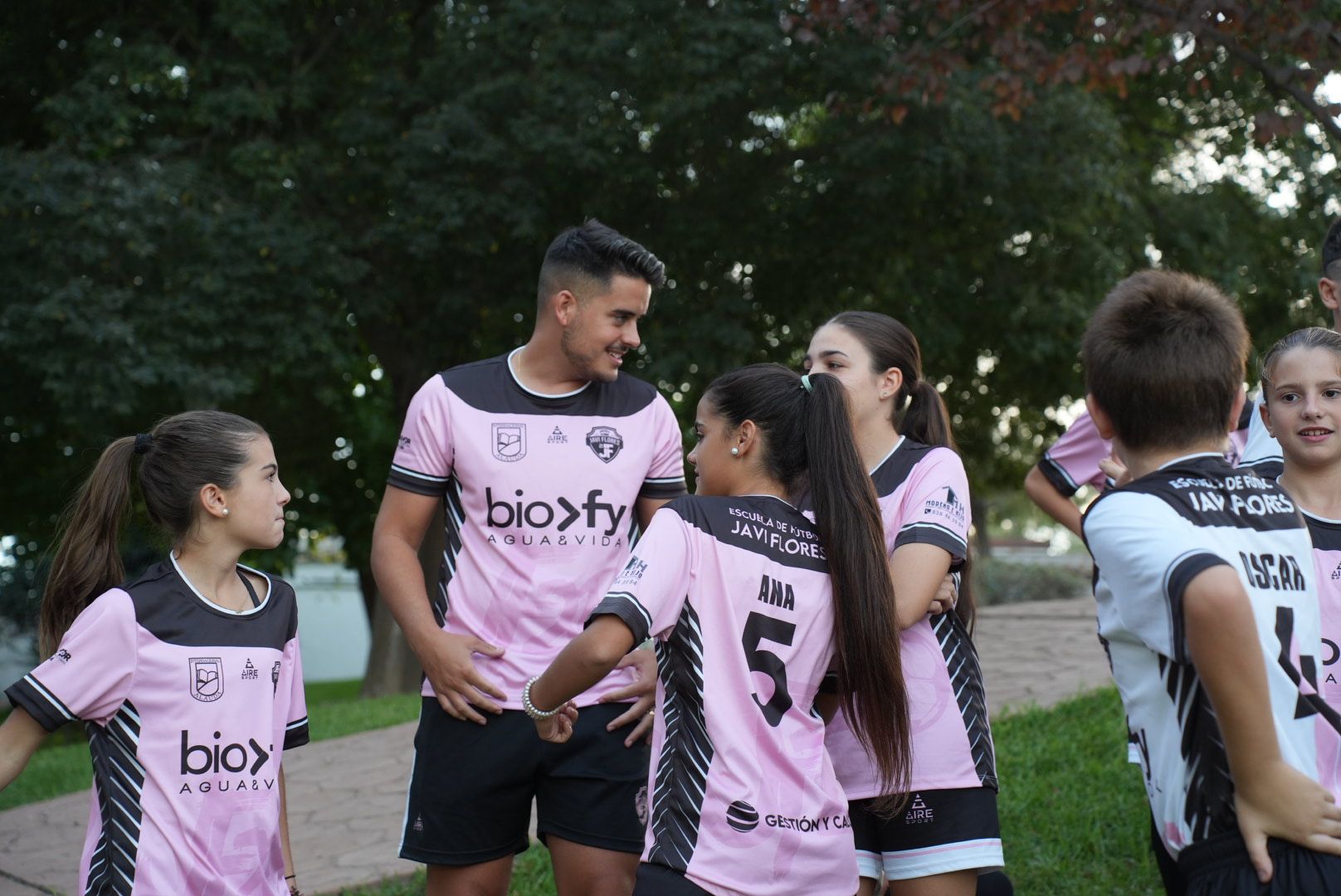 La Escuela de Fútbol Javi Flores da el pistoletazo de salida a su tercera edición