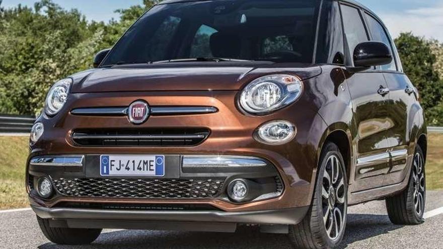 FIAT 500L.