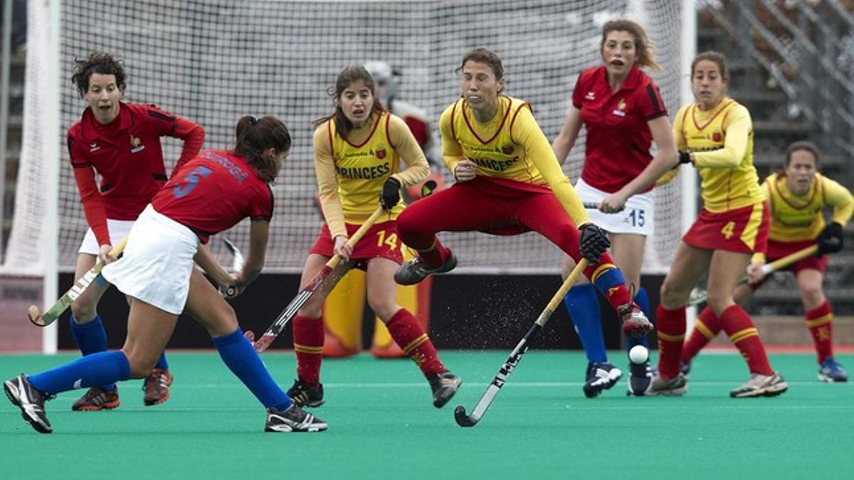 Imagen de un partido entre España y Francia en el torneo preolímpico femenino celebrado en Kontich, Bélgica, en marzo de 2012.