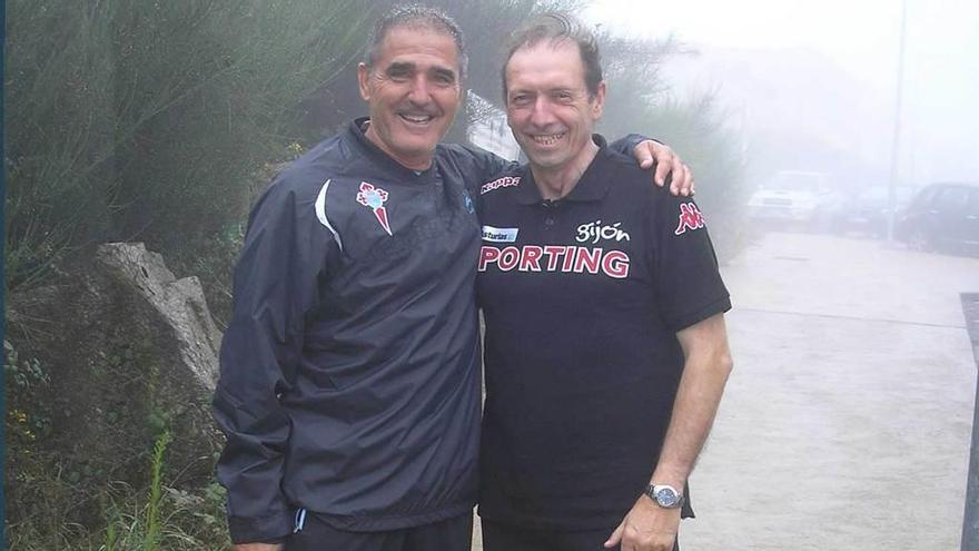 Herrera y Quini, durante una concentración de pretemporada del Sporting en Vigo.